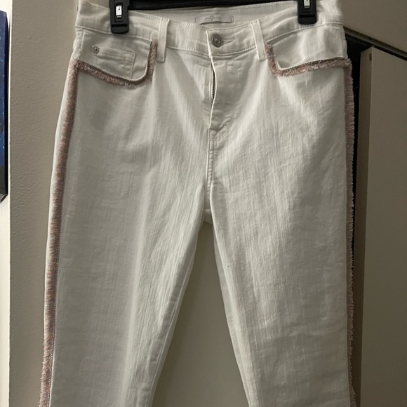 Jeans - Picture 1 of 2